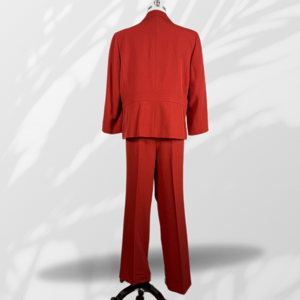 NWOT Le Suit Classic Burnt Orange Pantsuit - Picture 2 of 8